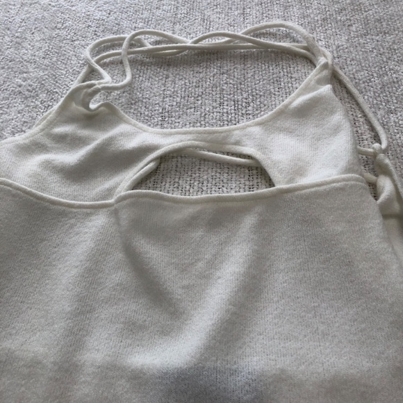 No tags Terry like beach cover for on the beach. Criss cross ties - like new - Picture 7 of 9